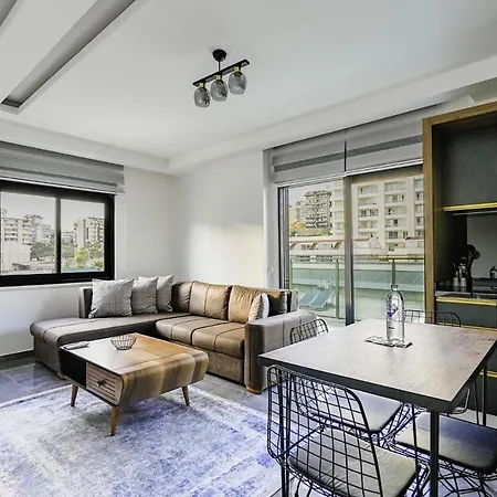 Chic W Pool And Gym In Alanya Antalya